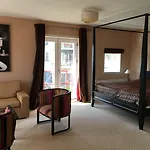 Montra Parkhotel Hotel