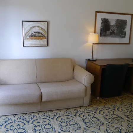 Montra Parkhotel 4*