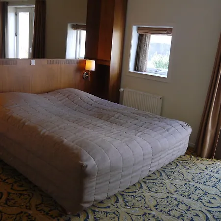 Montra Parkhotel מלון 4*