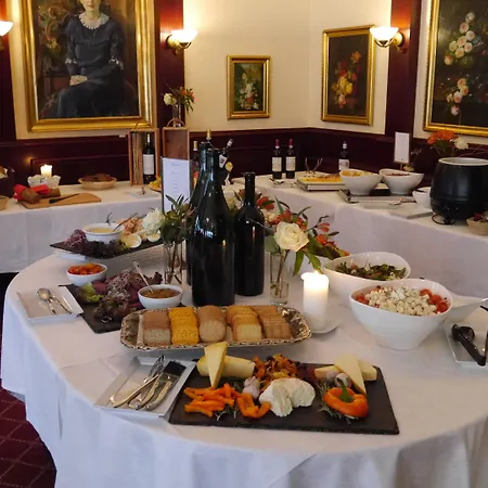 Hotel Montra Parkhotel
