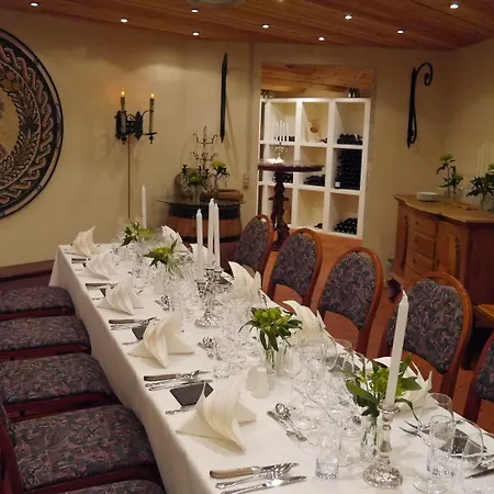 Montra Parkhotel