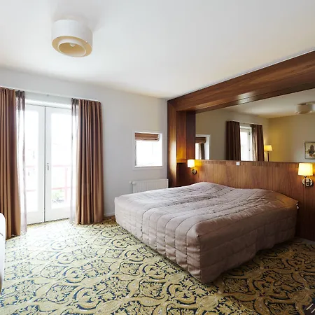 Montra Parkhotel Otel 4*