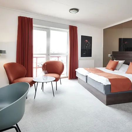 Montra Parkhotel ホテル 4*