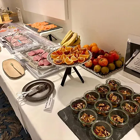 Montra Parkhotel אודר