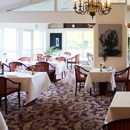 Hotel Montra Parkhotel 4*