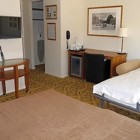 Montra Parkhotel 4*