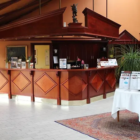 Montra Parkhotel 4* オルダー