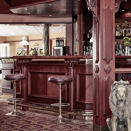 Montra Parkhotel Otel 4*