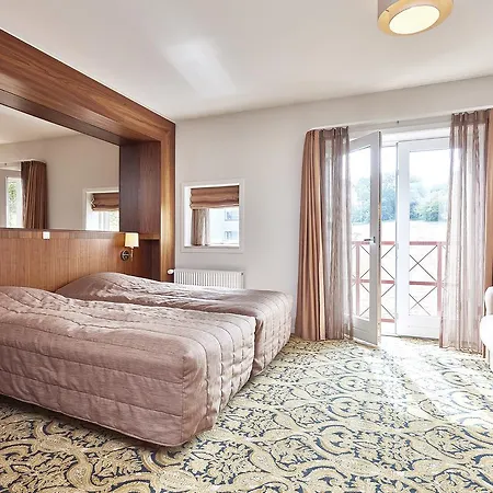 Montra Parkhotel Otel