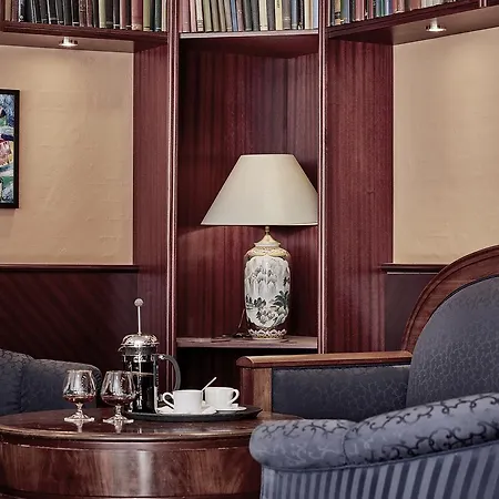 Montra Parkhotel