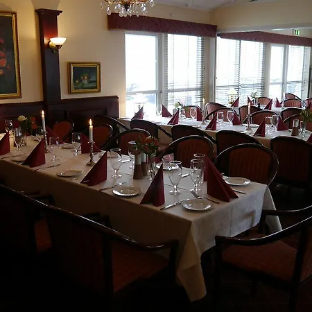 Montra Parkhotel Hotel