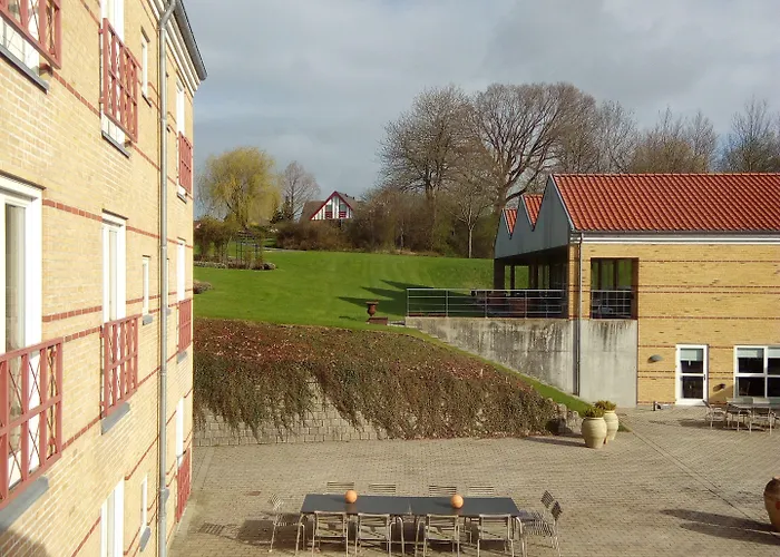 Montra Parkhotel מלון 4*