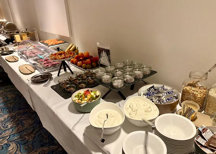 Montra Parkhotel 4* אודר